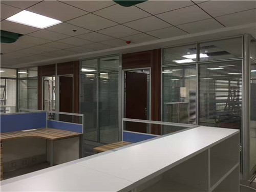 86款內鋼外鋁雙玻百葉隔斷